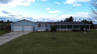 11957 Jolliffe Rd, Charlevoix, MI 49720