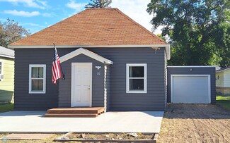 312 5th St, Milnor, ND 58060