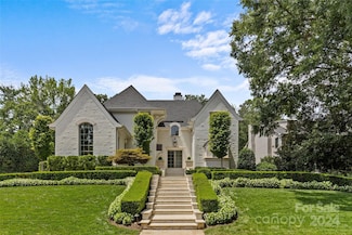 4108 Foxcroft Rd, Charlotte, NC 28211
