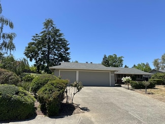 12689 Cambridge Dr, Saratoga, CA 95070