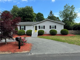85 Sycamore Dr, West Warwick, RI 02893