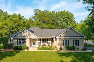 53 Gilbert Rd, Southampton, MA 01073