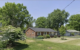 5930 Lake Rd, Mentor On the Lake, OH 44060