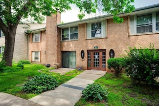 702 Old Settlers Trail Unit 3, Hopkins, MN 55343