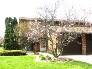 1542 Blackburn St, Wheaton, IL 60189