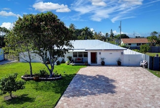 6585 Osborne Dr, Lake Worth, FL 33462