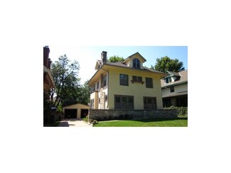 429 W 59th Terrace, Kansas City, MO 64113
