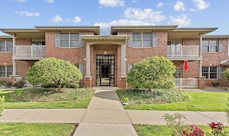 526 Cambridge Ct Unit 1B, Munster, IN 46321