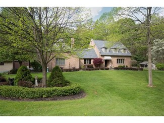 509 Sugar Camp Dr, East Palestine, OH 44413