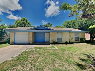 1202 Neptune Dr, Cedar Hill, TX 75104