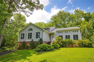 5448 White Oak Cir, Sandston, VA 23150