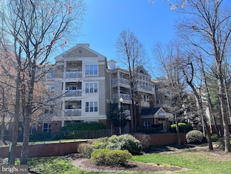 2204 Westcourt Ln Unit 113, Herndon, VA 20170