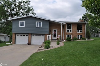 611 W 21st St, Carroll, IA 51401