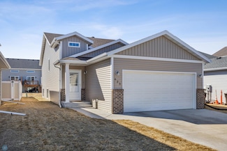 925 28th Ave W, West Fargo, ND 58078