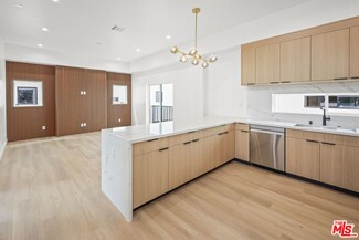 11010 Hortense St, Los Angeles, CA 91602