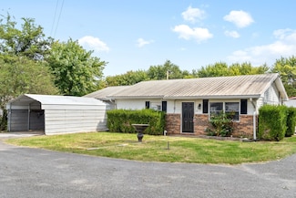 12 Angela Ln, Oak Grove, KY 42262