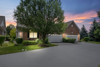 2859 Bond Cir, Naperville, IL 60563