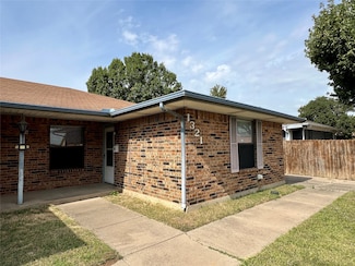 1321 Darr St, Irving, TX 75061