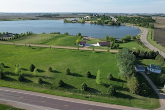 4 Summit Ln, Hadley, MN 56151