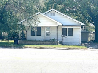 314 E 15th St, Wellington, KS 67152