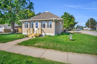 1221 H St, Cozad, NE 69130