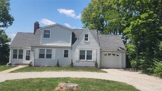 5758 Salem Bend Dr, Dayton, OH 45426