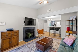 806 W 24th St Unit 302, Austin, TX 78705