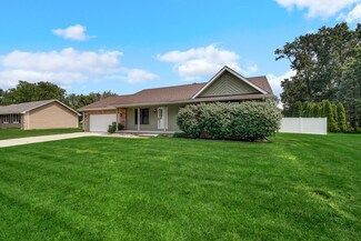 521 Dogwood St NW, Demotte, IN 46310