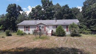 6870 E Hommette Ave, Knox, IN 46534