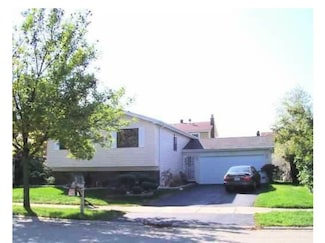 1073 Foxworth Blvd, Lombard, IL 60148