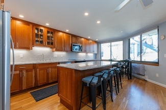 935 Washington St Unit 12, Newtonville, MA 02460