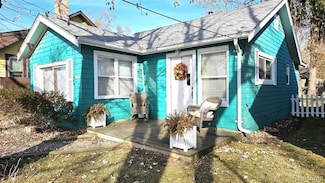 9550 Portage Lake Ave, Pinckney, MI 48169