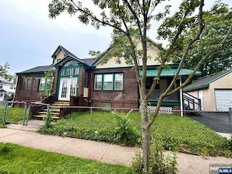 143 W Allen St, Irvington, NJ 07111