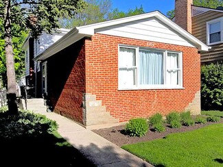 8953 Central Park Ave, Evanston, IL 60203