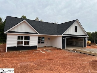 806 N Blackstock Rd, Landrum, SC 29356