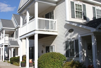 15 Ellis Ave Unit 8, Saratoga Springs, NY 12866