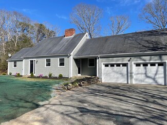 1 Bridle Path, Sandwich, MA 02563