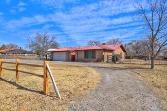 1190 Green Acres Ln, Bosque Farms, NM 87068