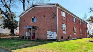 411 E Hester St, Carbondale, IL 62901