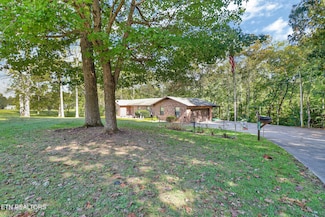 1190 Sand Cut Rd, Oneida, TN 37841