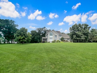 2840 Marvin Ln, Freeport, IL 61032