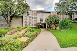 2301 Ridgmar Plaza Unit 16, Fort Worth, TX 76116
