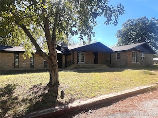 563 W Chambers Rd, McAlester, OK 74501