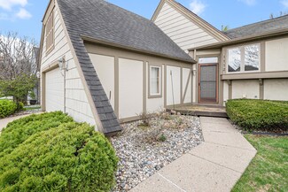 1112 Boulder Ct Unit 36, Lansing, MI 48917