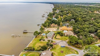 1671 Paradise Cove Ct, Gulf Breeze, FL 32563