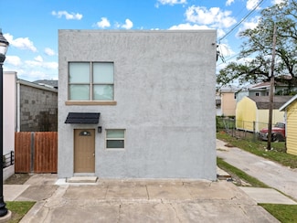 1010 27th St, Galveston, TX 77550