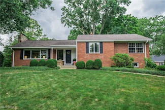 289 Tanglewood Dr SW, North Canton, OH 44720