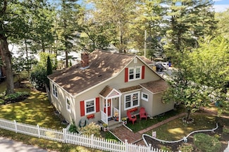 20 4th Ln, Chelmsford, MA 01824