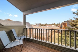 568 W Jefferson Ave, Sisters, OR 97759
