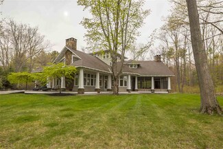 561 Brackett Rd, Rye, NH 03870